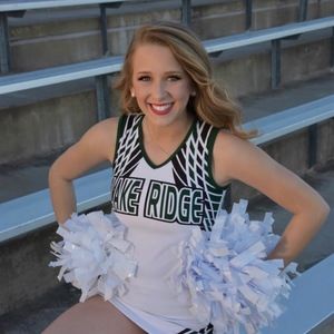 Meet your Posher, Janelle